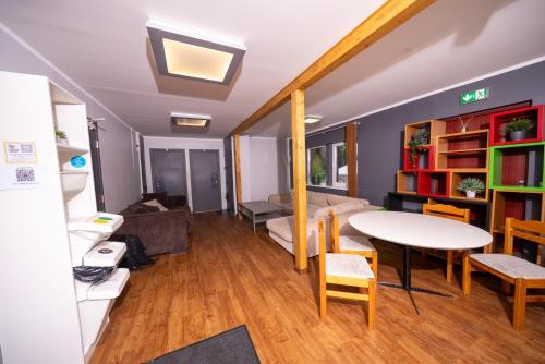 Koplietošanas atpūtas telpa ar TV, Taevaskoja Holiday Center in Polvamā