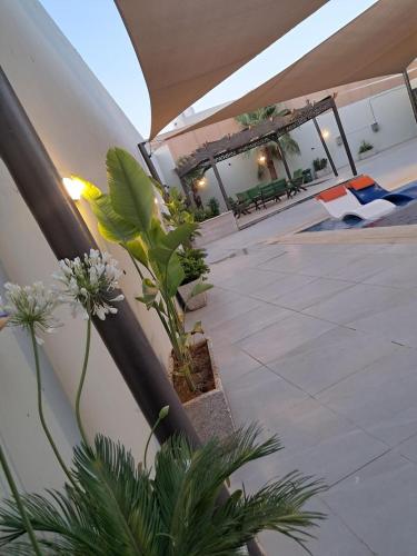 สวน, Muzn al Ghaith Luxury Chalet with Private Pool in อัลรามา