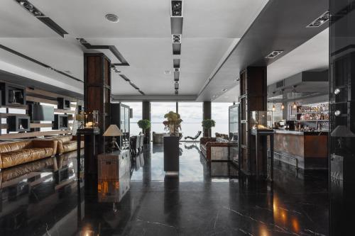 M1 club hotel in Odessa