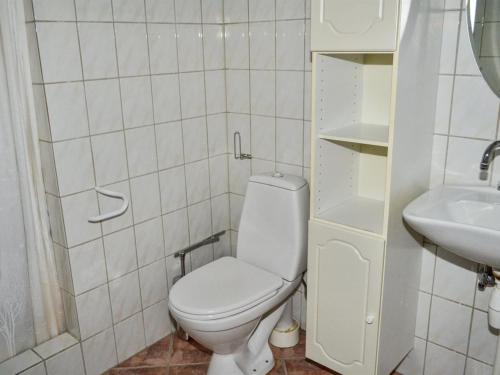 Bathroom, Holiday Home Raya - 250m from the sea by Interhome in Hals