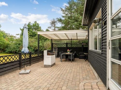 Balcony/terrace, Holiday Home Raya - 250m from the sea by Interhome in Hals