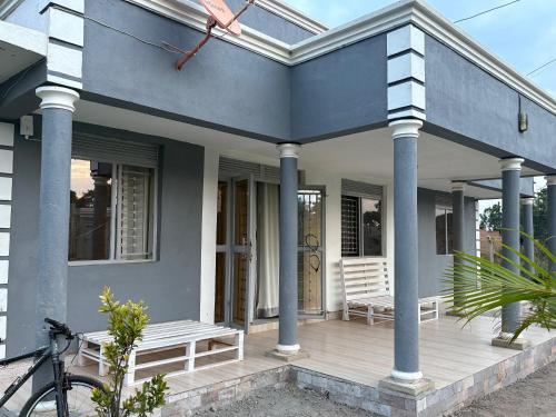 Peryn Suites Family and Group Stay, Mparo - Hoima City, Uganda in Hoima