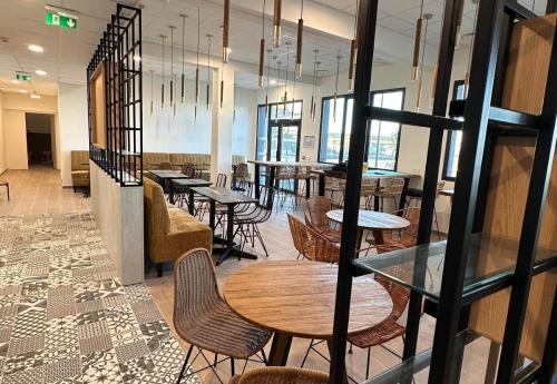 Restaurant, B&B HOTEL Cap d'Agde Bessan in Agde