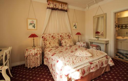 1 queen bed