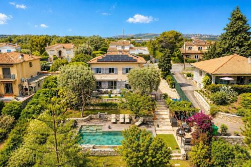 Luxury Villa Garden