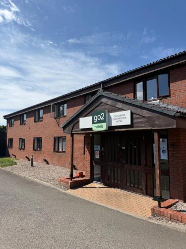 Vista exterior, go2 Dundee Camperdown Hotel free car park in Dundee