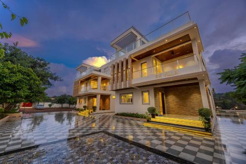 ELIVAAS Signature RK Villa 4-BHK Hideaway with Private Pool, Close to Korigad Fort in Aamby Valley City