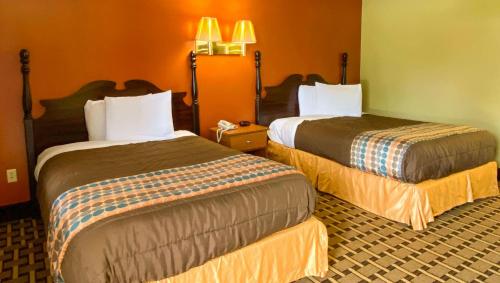 2 double beds