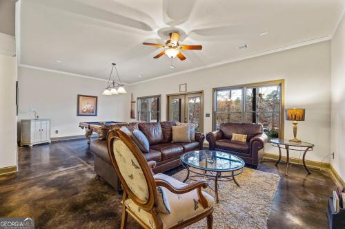 Atpūtas iespējas, Chapman Cottage -Lakefront, Deep Water Dock-Party Deck, Paddleboard, Grills, Game Room, Pool table,  in Westminster (SC)