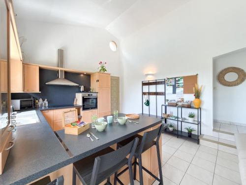 La Vigna, House with Pool & Panoramic View in Bathernay