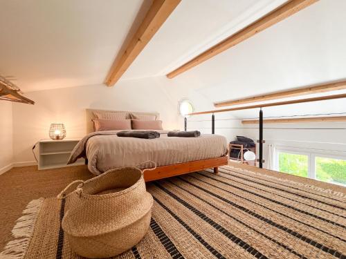 La Vigna, House with Pool & Panoramic View in Bathernay