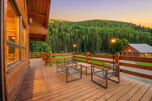Goble Creek Ranch 65 Acre Riverfront Hot Tub in Dunton (CO)