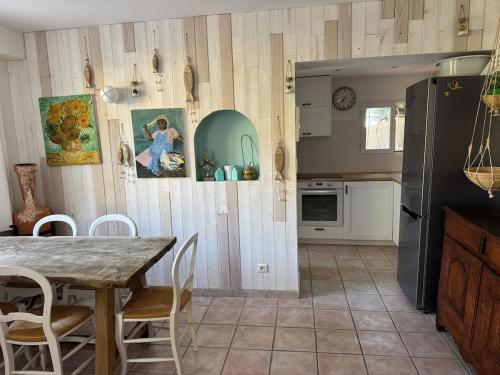 House with garage & private sea access in Ensuès-la-Redonne