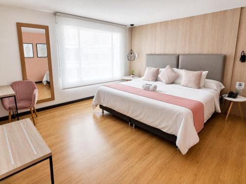 . HOTEL SANTORI