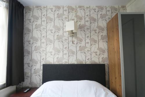 Hotel Carillon - image 9