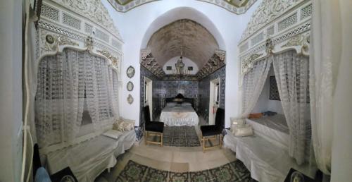 Dar EMNA in 케이루안