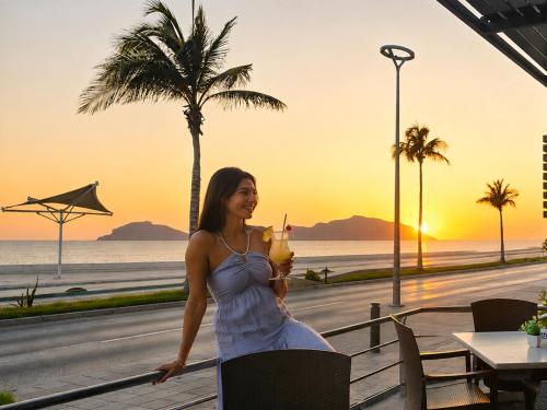 餐厅, 欧拉思阿尔塔斯酒店及水疗中心 (Olas Altas Inn Hotel & Spa) in 马萨特兰