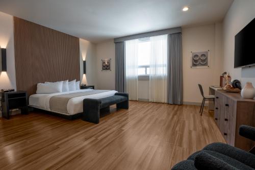 Kins Hotel - image 5