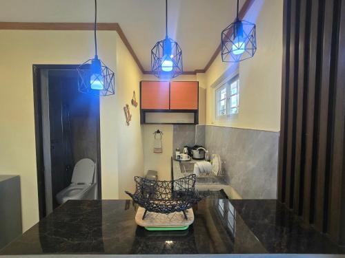 Aundreas Apartelle near Century-old Barcelona Church and Ruins