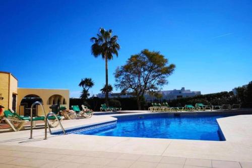 La Colina Apartment Pool Beach & Train