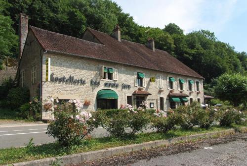 photo chambre Logis Hostellerie des Monts Jura