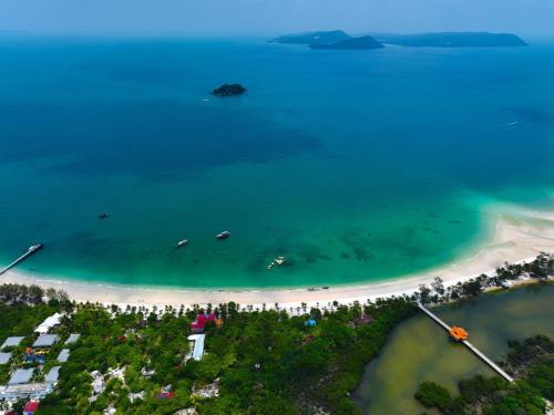 Home Escape Resort in Coconut Beach