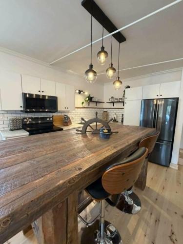 Alma 2 bedroom Sleeps 6 in Alma (NB)