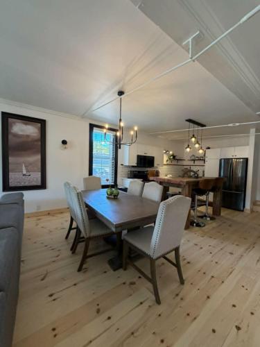 Alma 2 bedroom Sleeps 6 in Alma (NB)