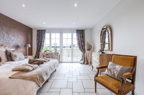 Private Jacuzzi, 3 suites, enclosed garden & parking in Ichtratzheim