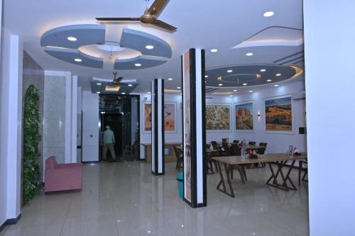 PKS Hotel in Ajeetgarh