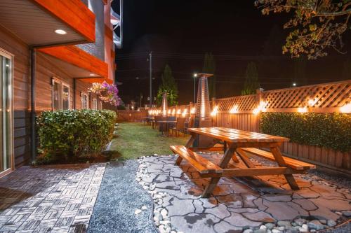 Toit ja joogid, Coast Parksville Hotel in Parksville