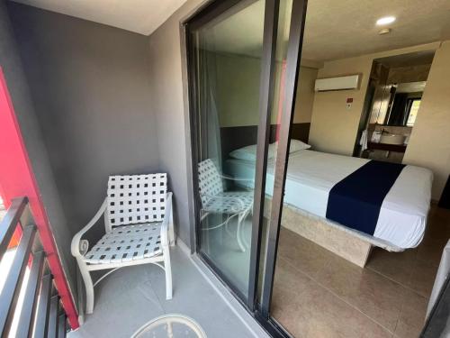 CAPITAL OHotel Rose in Ensenada