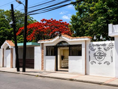 Hotel restaurant bon Appetit in Barahona