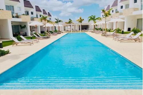 Sunny Townhouse Pool & Beach, Playa Nueva Romana in La Caña