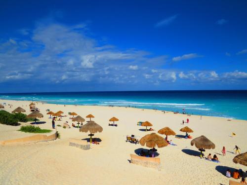 AR Cancun Plaza, Cancún (photo 9)