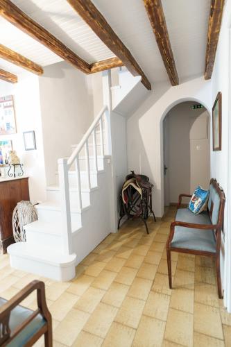 Athina Guesthouse 5