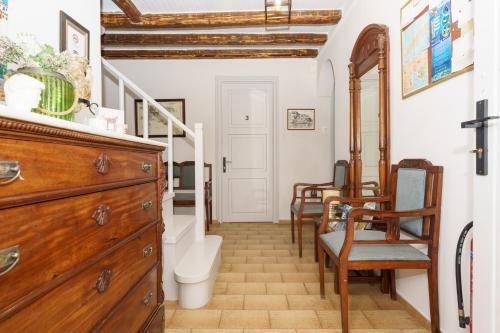 Athina Guesthouse 4
