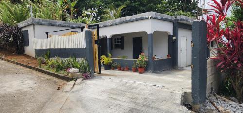 Mycircle in Marigot