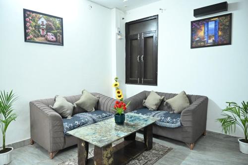 Flat In Dehradun Crestoria Nature Cozy Flat - image 5