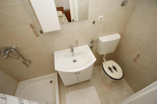 Apartment with Sea View image 1