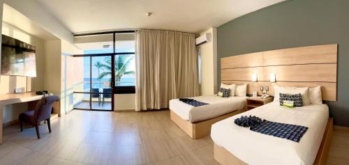 Ocean View Beach Hotel in มาซัตลัน