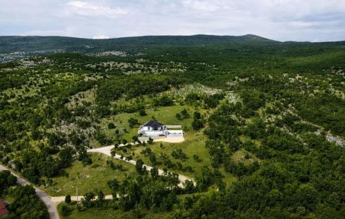 Exterior view, Lovely Home In Hrvace With Outdoor Swimming Pool in Rumin