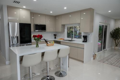 Kitchen, Oasis Town House in Westwood Lakes
