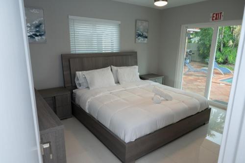 Oasis Town House in Westwood Lakes