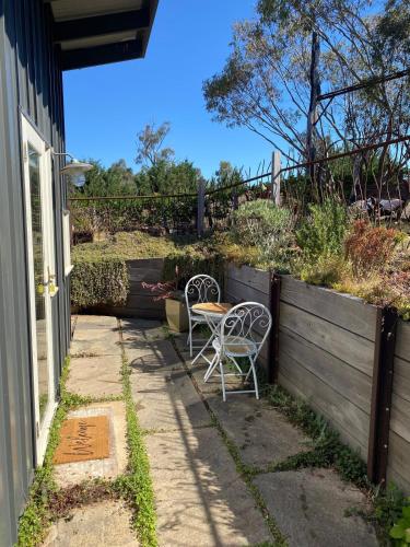 Heritage Listed Blacksmiths Villa in Yandoit