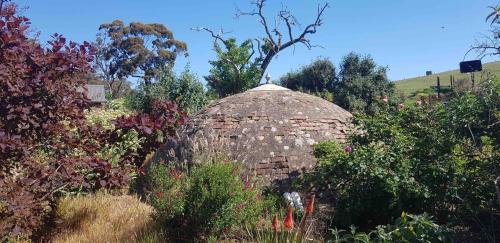 Heritage Listed Blacksmiths Villa in Yandoit
