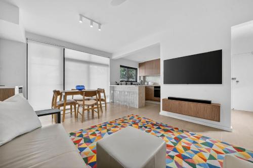 Spacious North Bondi Apt w Balcony near beach in North Bondi