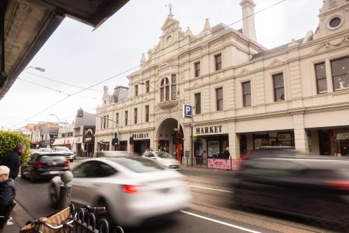 Elli Prahran in Prahran