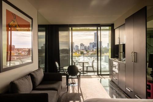 Elli Prahran in Prahran