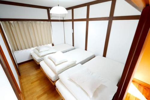 Authentic Traditional Japanese House Sleeps 16 Free Parking Near Ghibli Park in Nisshin